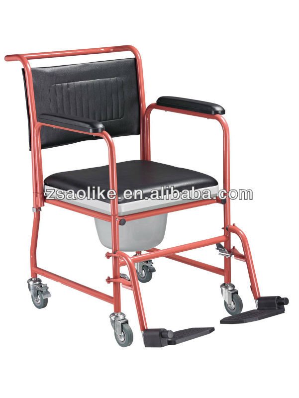 sillón de ruedas de la cómoda